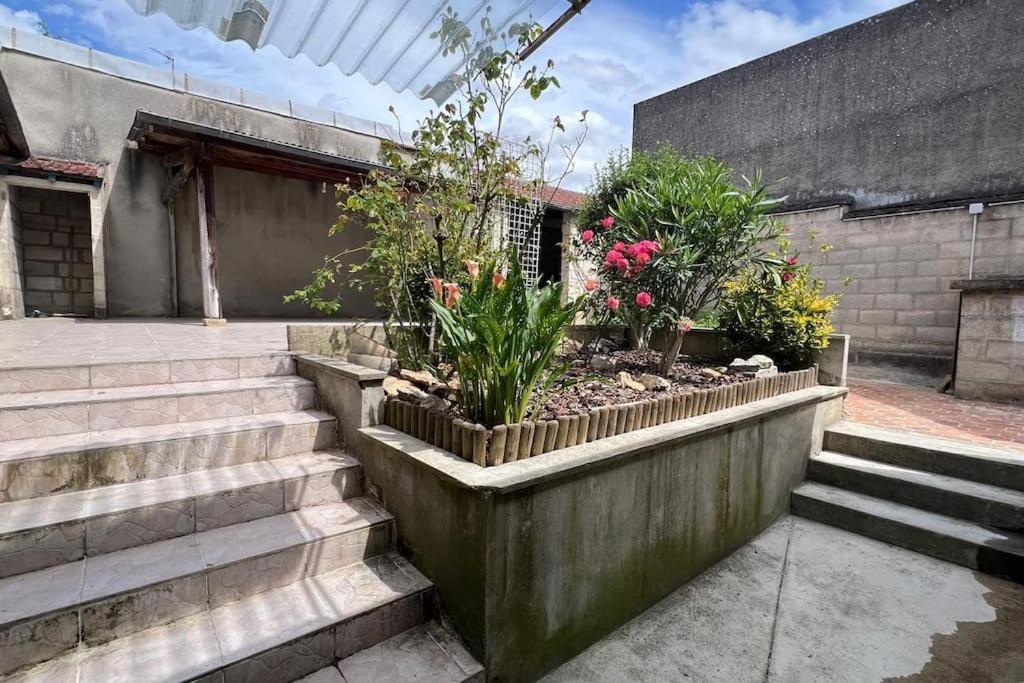 Grande Maison Tout Confort Au Coeur De Nogent Esterno foto
